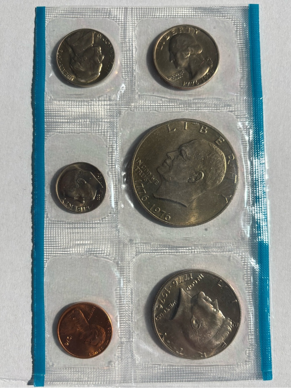 1776-1976 Commemorative US Coin Proof Set in Protective Pouch